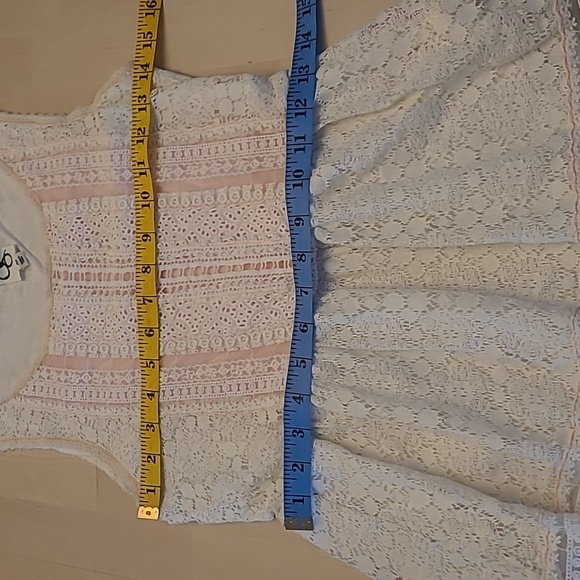 LIKE NEW Anthropologie One September White and Pink Sleeveless/Lace/Peplum Tank - Picture 4 of 11